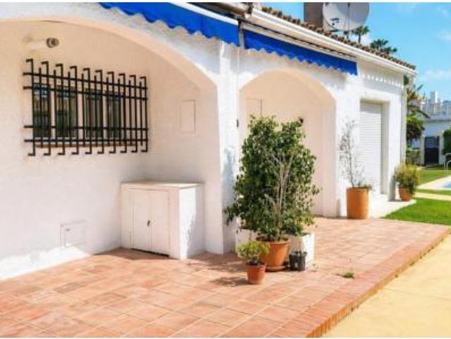 Casa adosada Venta Marbella, Nueva Alcántara