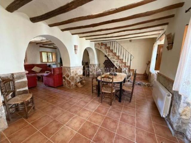 Casa adosada Venta Martos, Martos