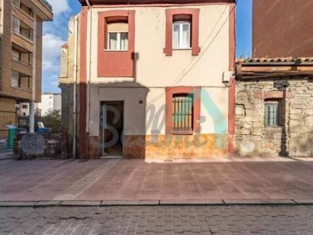 Casa adosada Venta Mieres, La Villa
