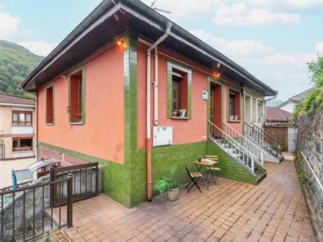 Casa adosada Venta Mieres, Parroquias Rurales
