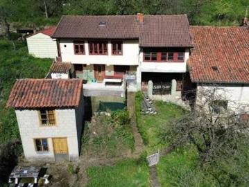 Casa adosada Venta Mieres, Parroquias Rurales