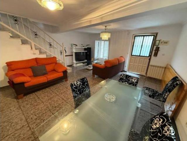 Casa adosada Venta Noja, Centro