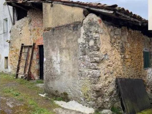 Casa adosada Venta Nava, Nava