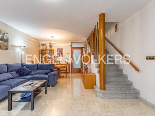Casa adosada Venta Sabadell, La Creu de Barberà