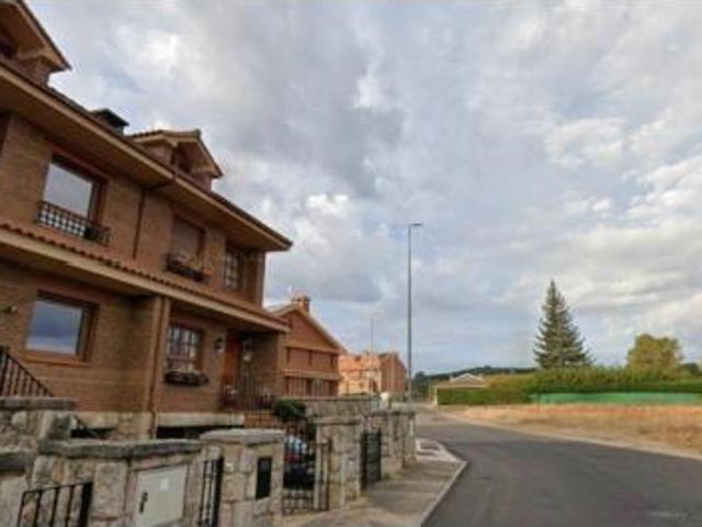 Casa adosada Venta Sariegos, Sariegos