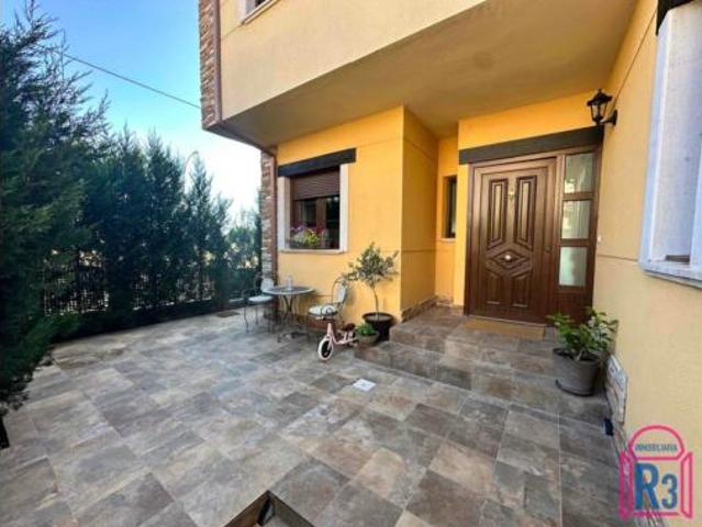 Casa adosada Venta Sariegos, Sariegos