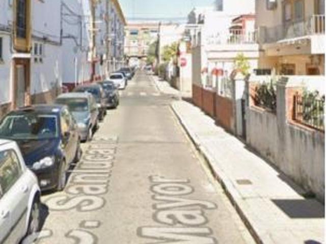Casa adosada Venta Sevilla Capital, Tiro de Línea