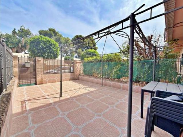 Casa adosada Venta Paterna, Centre