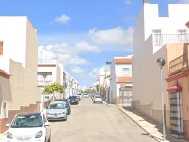 Casa adosada Venta Paradas, Paradas