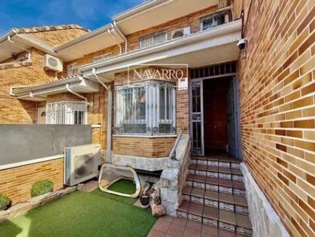 Casa adosada Venta Parla, Centro