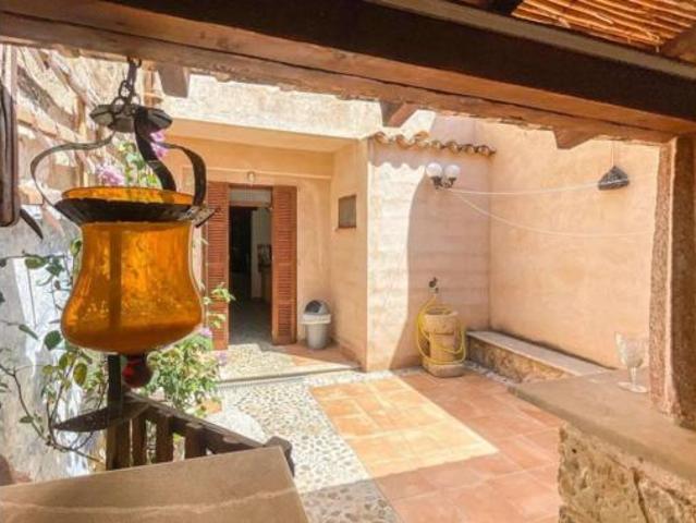 Casa adosada Venta Petra, Petra
