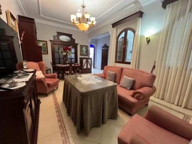 Casa adosada Venta Pilas, Pilas