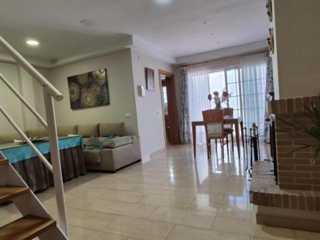 Casa adosada Venta Pilas, Pilas