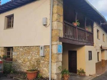 Casa adosada Venta Piloña, Piloña