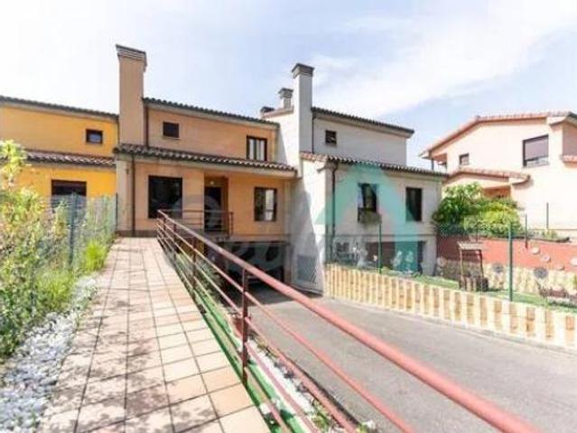 Casa adosada Venta Ribera de Arriba, Arones