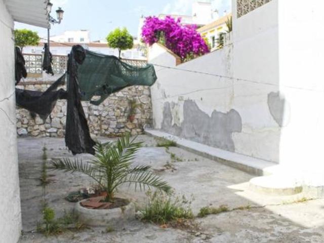 Casa adosada Venta Torrox, Núcleo