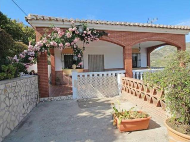 Casa adosada Venta Torrox, Núcleo