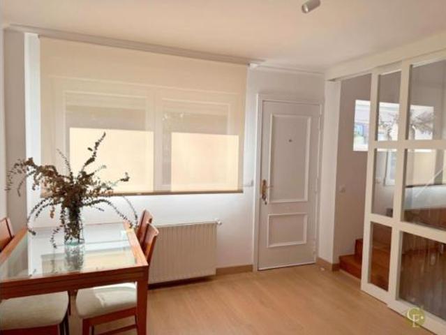 Casa adosada Venta Torrelavega, Tanos