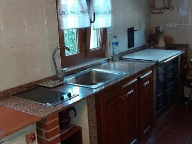 Casa adosada Venta Valdés, Valdés