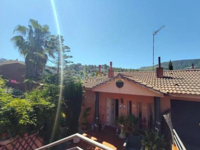 Casa adosada Venta Vallirana, Vallirana