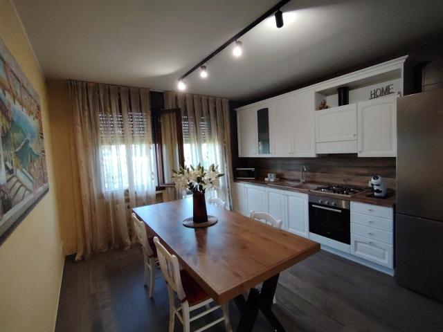 CASA AFFIANCATA in VENDITA a SANT'ANGELO DI PIOVE DI SACCO di 8 vani