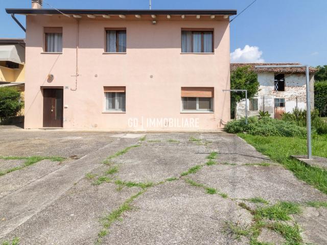 CASA AFFIANCATA in VENDITA a TREVIGNANO di 6 vani