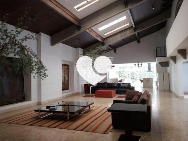 Casa Água Verde 4 Dormitórios 2 Suites 4 Vagas rea Útil: 708 m² Alto Padrão
