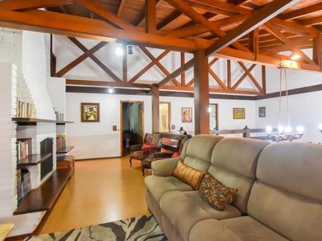 Casa Ahú 5 Dormitórios 3 suites 5 Vagas Placas Solares Cameras Alarme