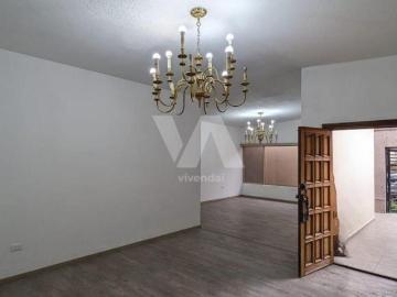 Casa al norte de 1 planta, 3 habs, cada una con baño y cuarto de servicio