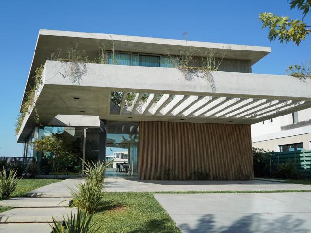 Casa al lago en el barrio Costas Puertos