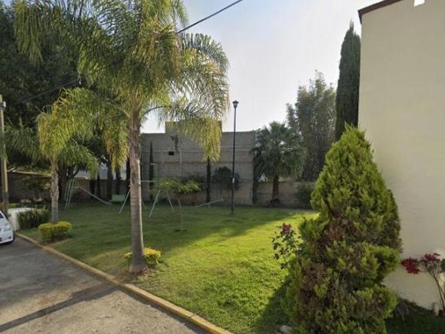 CASA AL SUR DE ZAPOPAN PERIFERICO SUR EN REMATE HIPOTECARIO