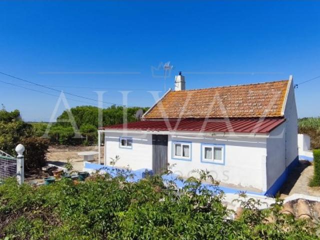 Casa Alentejana com Terreno e Poço perto das Praias Vila Nova de Milfontes