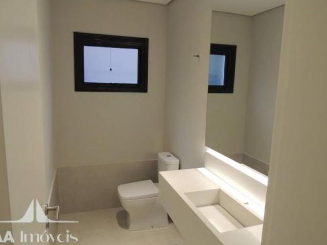CASA ALPHAVILLE NOVA, 4 SUÍTES, MUITO ESPAÇO INTERNO, MODERNIDADE!