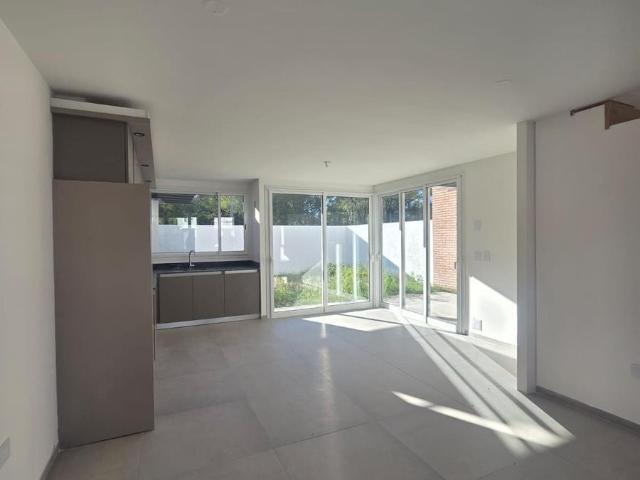 Casa Alquiler a estrenar 5 ambientes, 2 cocheras, 165m2, Las Veras Housing, Cordoba Capital | Argenprop