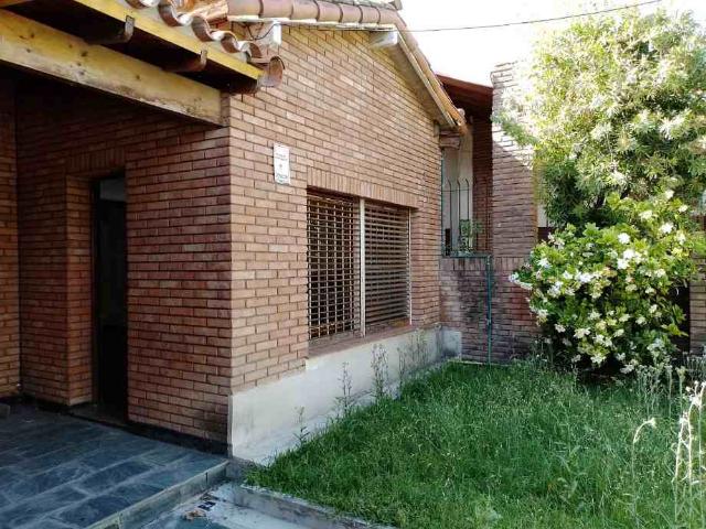 Casa alquiler Castelar Norte
