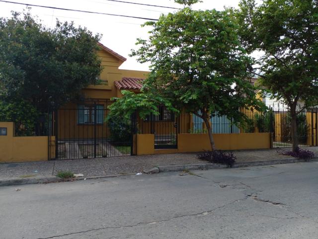CASA ALQUILER CERRO DE LAS ROSAS 3 DORMITORIOS