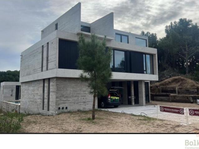 Casa Alquiler Costa Esmeralda Maritimo I 19 Pileta 6 Dormitorios