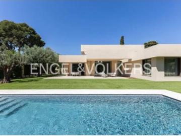 Casa en alquiler en Calle del Castillo, Valencia - Jardín
