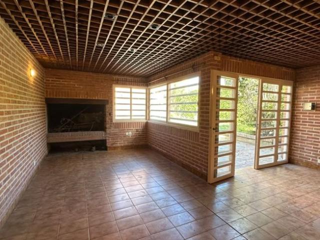 CASA ALQUILER LA PLATA 3 DORMITORIOS PILETA