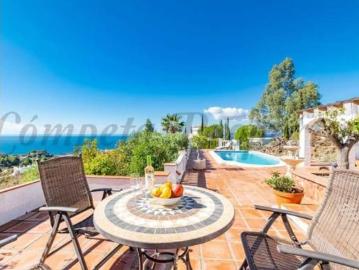 Casa en alquiler en La Noria, Nerja - Jardín