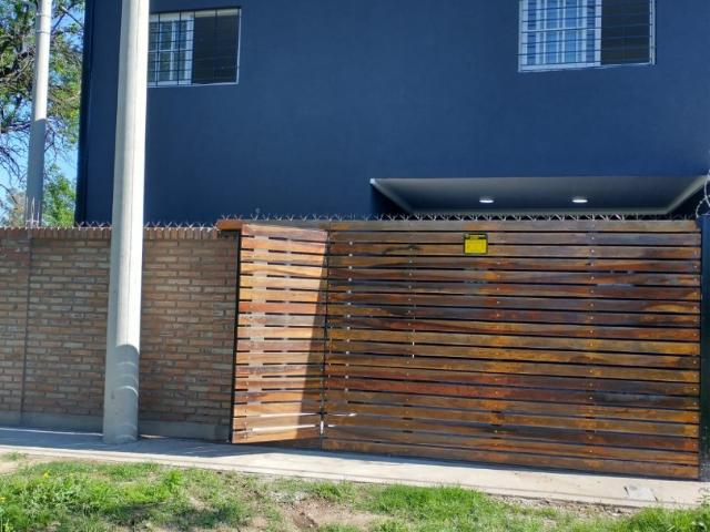 Casa Alquiler 1 año 3 ambientes, 1 cochera, Ciudadela 600, Barrio Granadero Baigorria, Granadero Baigorria | Argenprop