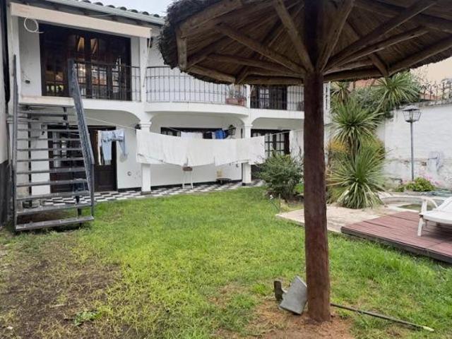 Casa Alquiler 25 años 4 ambientes, 240m2, 1 cochera, Barrio Tres Cerritos, Salta | Argenprop