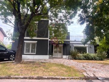 Casa Alquiler 20 años 6 ambientes, 220m2, Barrio El Buen Retiro 0, Buen Retiro | Argenprop