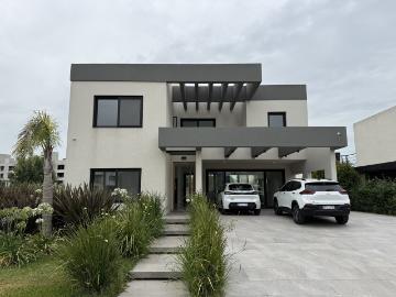 Casa Alquiler 2 años 7 ambientes, con balcón, 6 cocheras, Rua Caamaño 1100, Lagoon Pilar | Argenprop