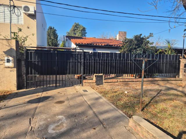 Casa Alquiler 2 dormitorios 30 años, 80m2, 1 cochera, Tucuman 2200, Funes, Santa Fe | Argenprop