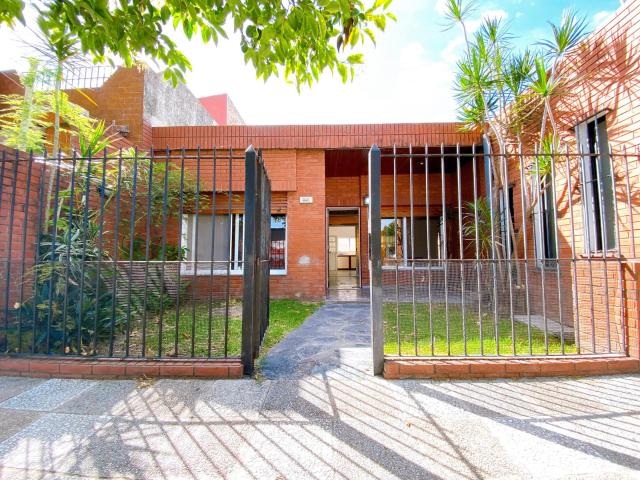 Casa Alquiler 30 años 3 ambientes, 200m2, Norte, Rivera 1000, Barrio Arca, Villa Adelina | Argenprop