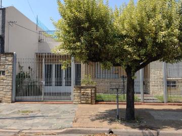 Casa Alquiler 3 ambientes 60 años, 90m2, Oeste, Artigas 1100, Ramos Mejia, Buenos Aires | Argenprop