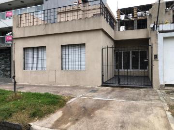 Casa Alquiler 45 años 3 ambientes, Este, con balcón, Ingeniero Ernesto C. Boatti 500, Moron | Argenprop