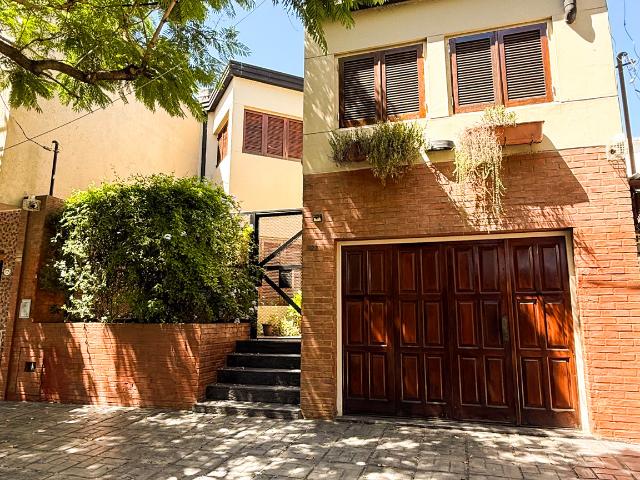 Casa Alquiler 40 años 7 ambientes, 1 cochera, 178m2, Calle 37 1100, Plaza Guemes, La Plata | Argenprop