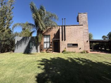 Casa Alquiler 4 ambientes 15 años, Norte, 2 cocheras, Barrio Cerrado Puerto Roldán, Roldan | Argenprop